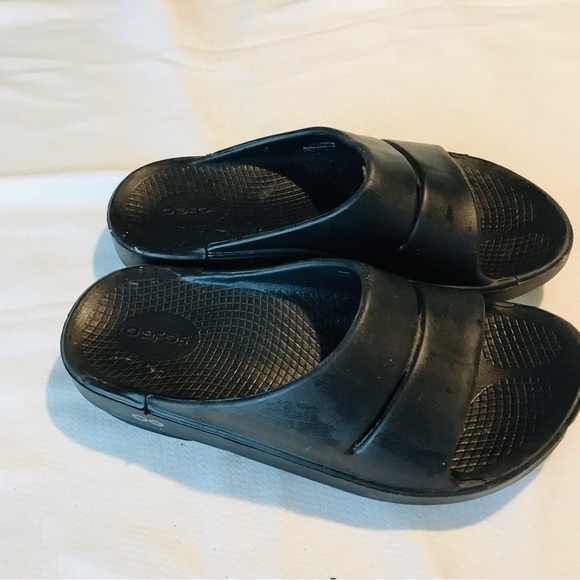 OOFOS sandals - Picture 4 of 6